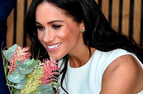 Meghan Markle Po Og Oszeniu Ci Y Uczci A Pami Ksi Nej Diany Pi Kny