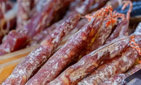 Comment conserver du saucisson entamé astuces et conseils utiles