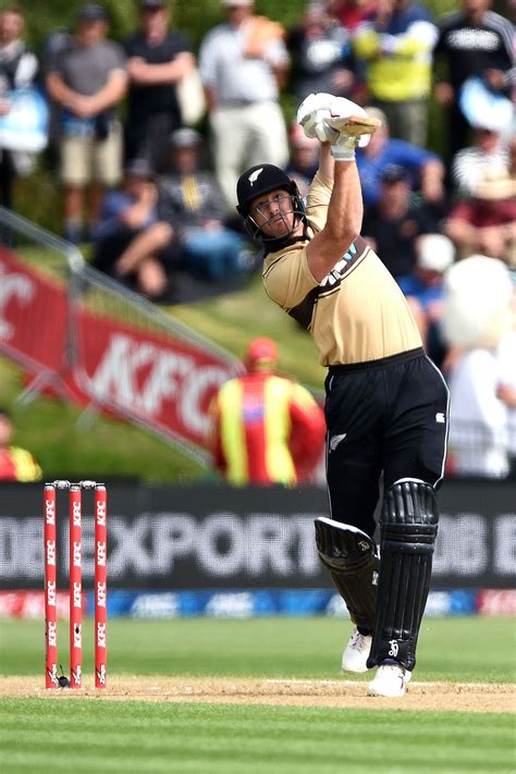 Martin Guptill lofts over mid off | ESPNcricinfo.com