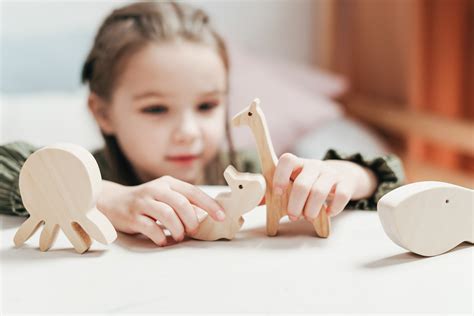 Fabrication de jouets en bois Fiches Métiers