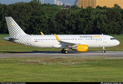 EC LVU Vueling Airbus A320 214 WL Photo By Florian Resech ID 391956