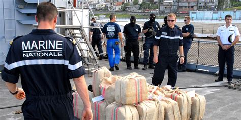 Golfe de Guinée cinq tonnes de cocaïne saisies par la Marine française