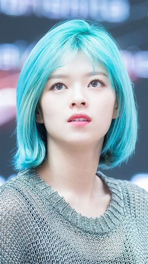 Pin By Jeongyeon On Twice Jeong Yeon Blue Hair Short Hair Styles Hair