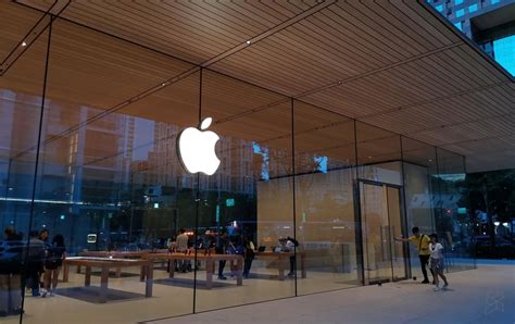 Malaysias First Apple Store At The Exchange Trx Expected To Open In