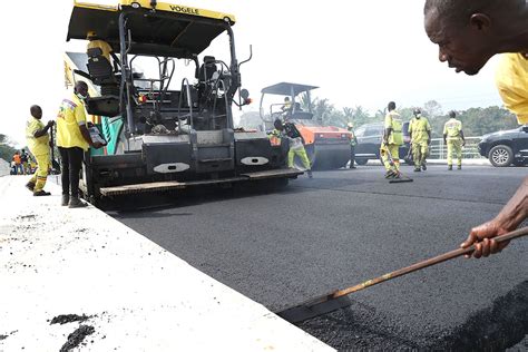 INFRASTRUCTURES LE MINISTRE AMEDE KOUAKOU SATISFAIT DE L ÉTAT D