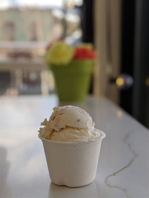 gooey butter cake ice cream 1