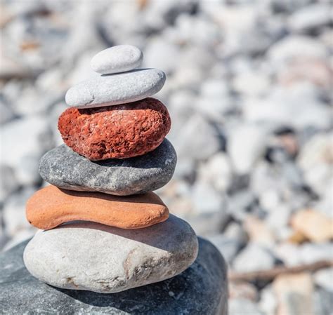 Pir Mide De Pedras Lisas De Pedras De Equil Brio Zen Empilhadas Em