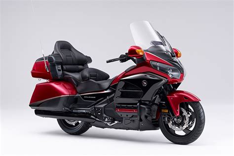 Honda Gold Wing 40 Year History Of Touring Motorcycles Cycle World