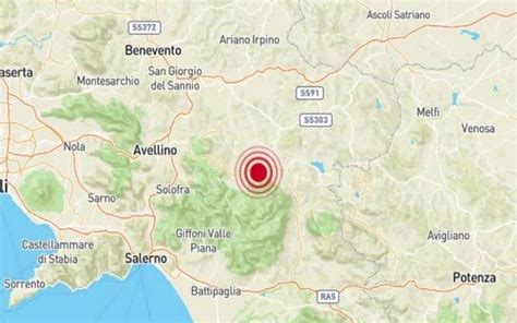 Terremoto Scossa Magnitudo In Irpinia Panico Tra La Gente