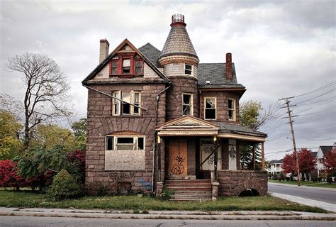 34 best images about ABANDONED NOW! on Pinterest | Mansions, Ghost ...