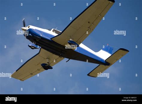 Aircraft Airplane Blue sky Flying In Flight Plane Stock Photo - Alamy