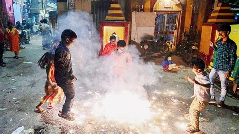 Bombay HC modifies its firecracker diktat; restricts bursting of fireworks to 8-10 pm