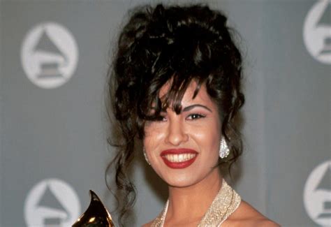 What Happened to Selena Quintanilla? The Tragic Story of the Queen of ...