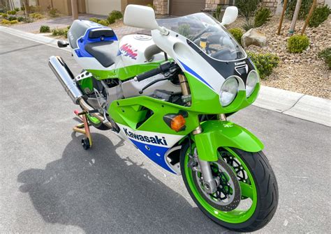 Kawasaki Zx R K Iconic Motorbike Auctions