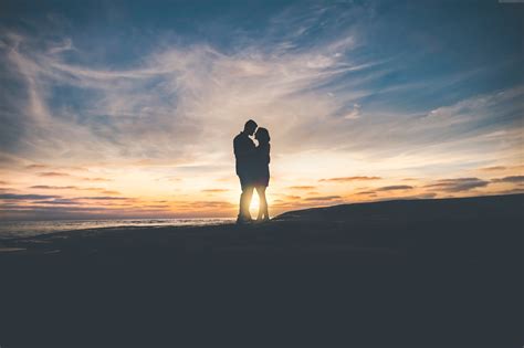 Online Crop Silhouette Photo Of Man And Woman Standing During Golden