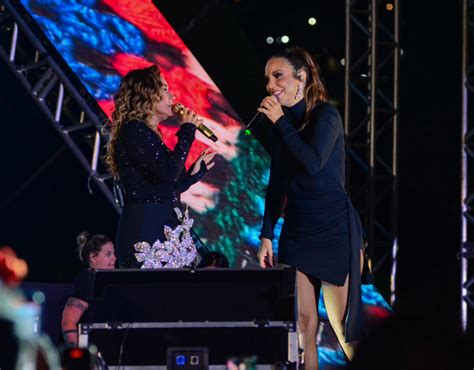 Foto Juntas Daniela Mercury E Ivete Sangalo Cantaram A M Sica Rede