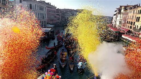 Carnevale Di Venezia 2024 Il Corteo Acqueo Sul Canal Grande Con La