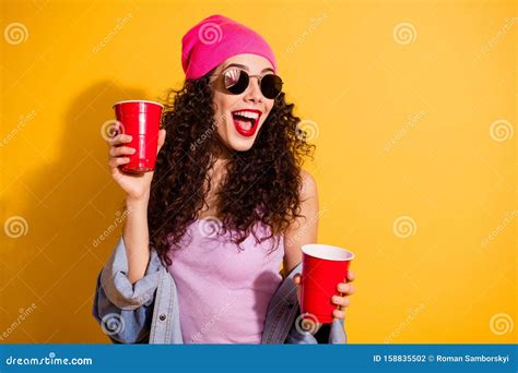 Photo Of Stylish Lady Holding Red Cups With Beer In Hands Chilling With Friends Wear Casual