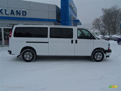 2017 Summit White Chevrolet Express 3500 Passenger LT 125289289 Photo