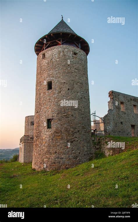 Croatia Novigrad Castle Hi Res Stock Photography And Images Alamy