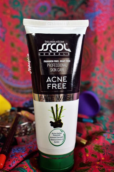 scent free face wash 1