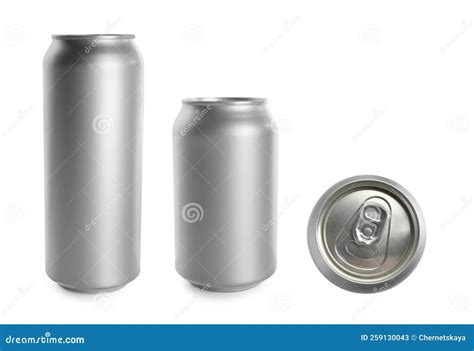 Conjunto Con Latas De Bebidas De Aluminio Sobre Fondo Blanco Imagen De