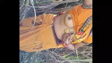 Indian Desi Village Bhabhi Outdoor Pissing Porn Hot Xxx Movie