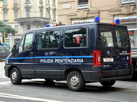 Canicatti Web Notizie La Polizia Penitenziaria Al Servizio Di