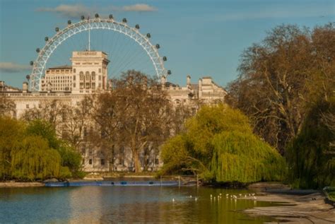 St James Park, London | History & Photos