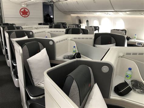 Classe Executiva da Air Canada no B787 9 Voo inaugural entre São