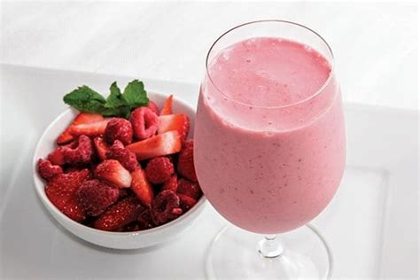 Raspberry-Strawberry Yogurt Smoothie - Radio Power Strike - The ...