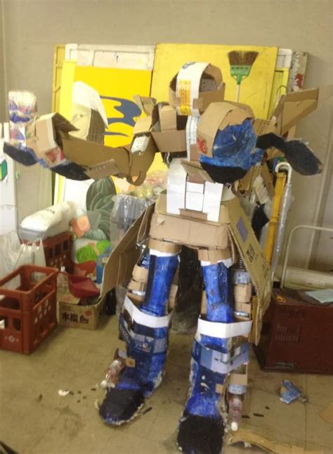 Cardboard Sculpting — Terderrer
