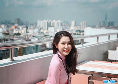 Hot Girl Nguy N Ng C Minh T