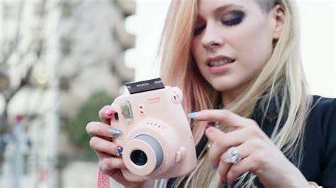 Hello Kitty {Music Video} - Avril Lavigne Photo (38715202) - Fanpop