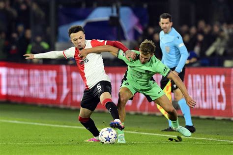 Hartman En Stengs Keren Terug In Selectie Feyenoord Voor Cl Duel Tegen