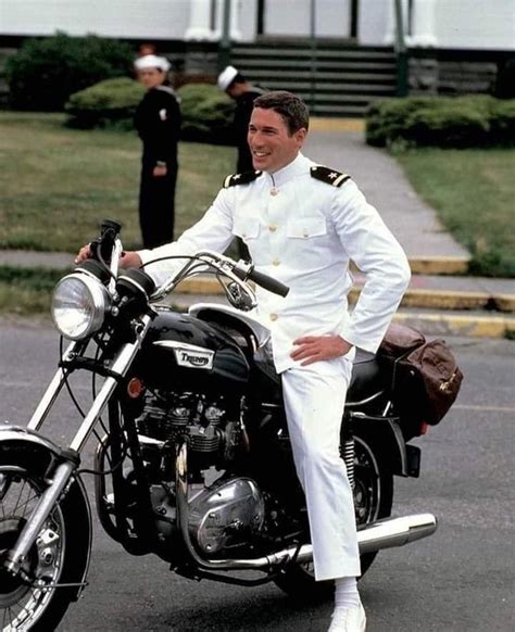 Richard Gere on the set of "An Officer and a Gentleman" (1982)