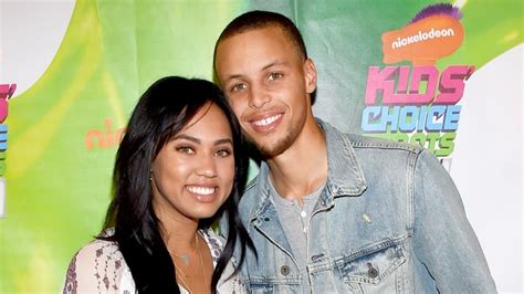 Ayesha Curry Family Pictures, Husband, Daughters, Age, Height