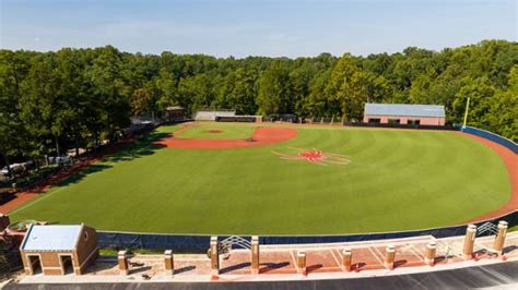 Home field advantage - Magazine - University of Richmond