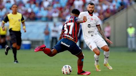 Em Ba Vi acirrado Bahia vence o Vitória e assume liderança do Baianão