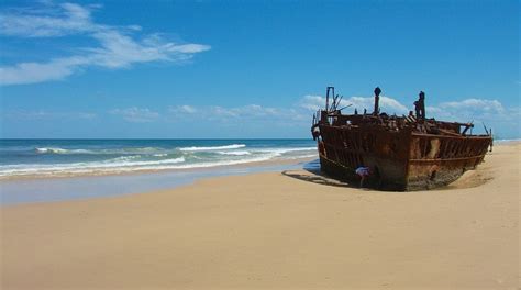 Travelling Sand Dunes of Fraser Island | Amusing Planet