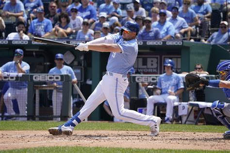 KC Royals News: Roster moves and old friends update