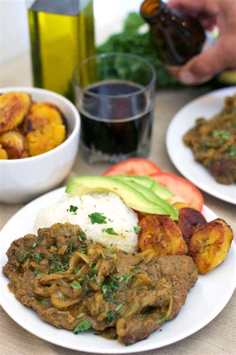 Bistec Encebollado Steak W Onions Melissa Is Hungry Recipe