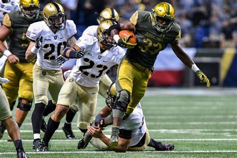 Army Why Is Notre Dame Vs Army Game In Yankee Stadium Exploring The