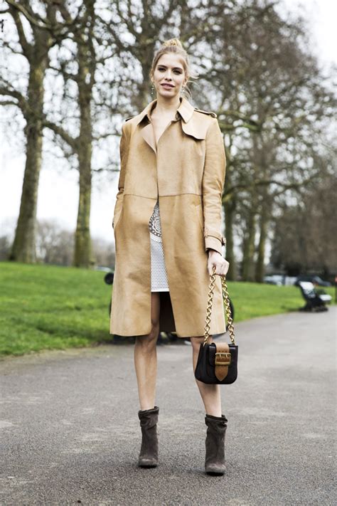 Moda nude looks monocromáticos em tons de marrom e bege são tendência Glamour Fashion news