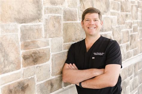 Award Winning Plastic Surgeon Dr Chase Derrick