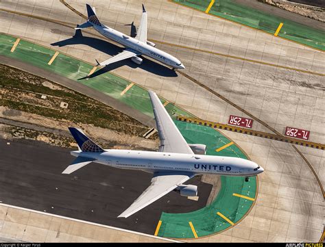 N778UA United Airlines Boeing 777 200 At Los Angeles Intl Photo ID