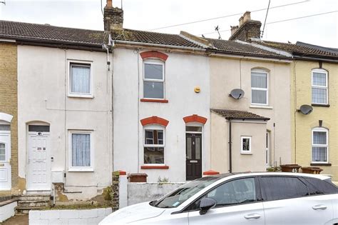 3 Bed Terraced House For Sale In Grange Road Strood Rochester Kent