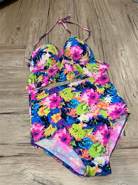 Swimsuit Bikini Baju Renang Set Fesyen Wanita Aksesoris Di Carousell