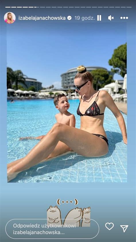 Izabela Janachowska nadaje prosto z wakacji. Pluska się w basenie z ... 