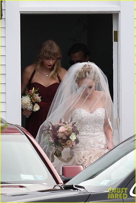 Full Sized Photo of taylor swift serves as bridesmaid at bff abigails ...